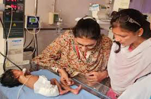 कंबल में लिपटी हुई मिली