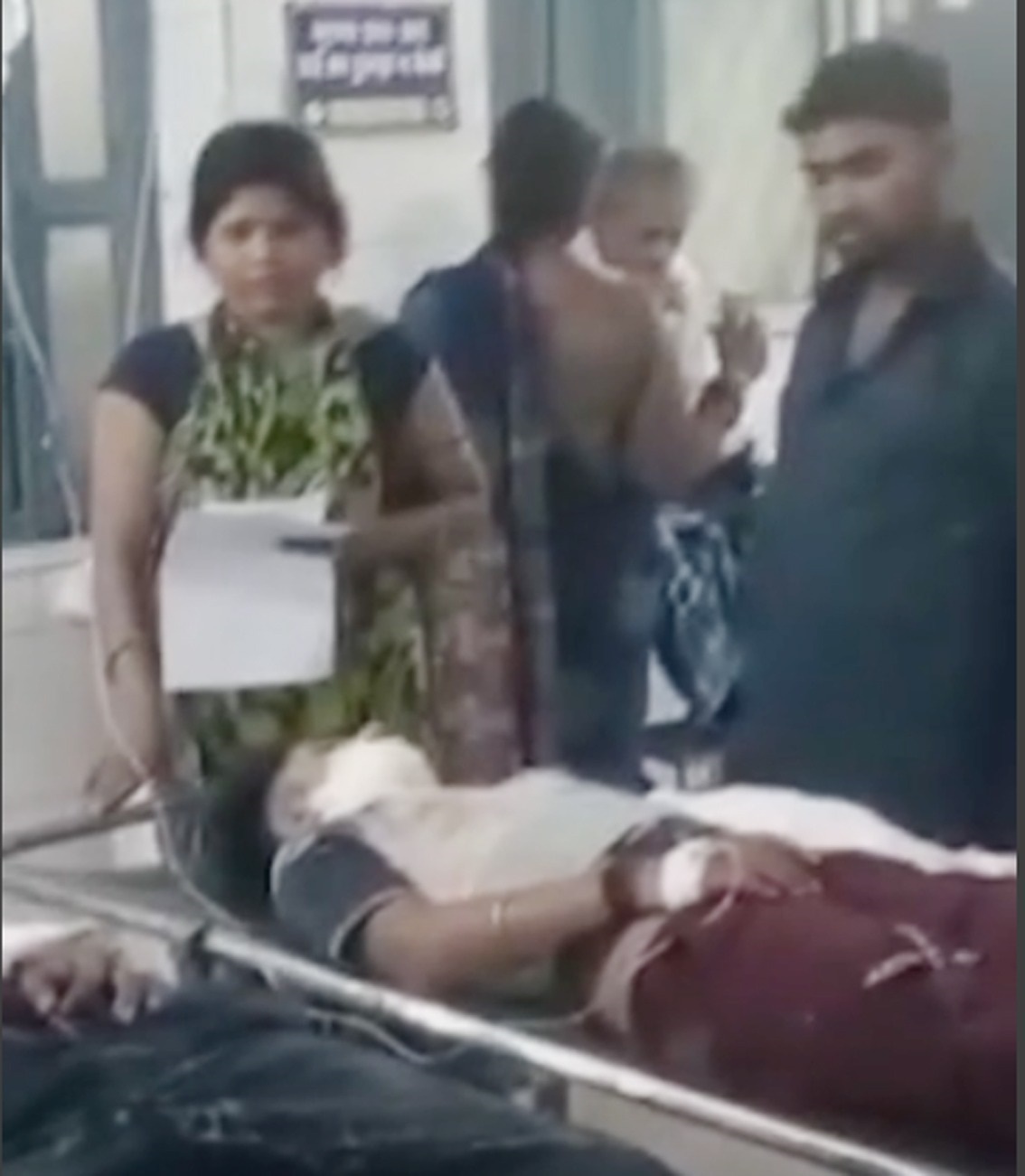 हाजीपुर : ट्रक और कार की टक्कर, दुल्हन सहित 4 की मौत, 3 घायल