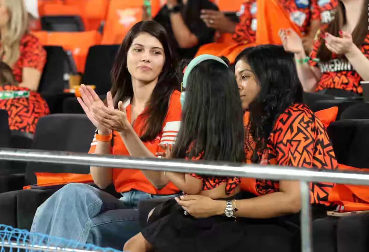 अभिषेक शर्मा ने मचाई तबाही, SRH रचा इतिहास, IPL दूसरा सबसे बड़ा लक्ष्या हासिल किया।