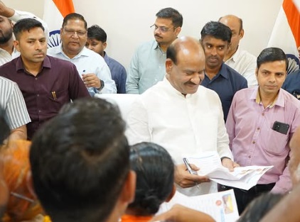 सीधे संवाद से न केवल शिकायतों का त्वरित निवारण संभव
