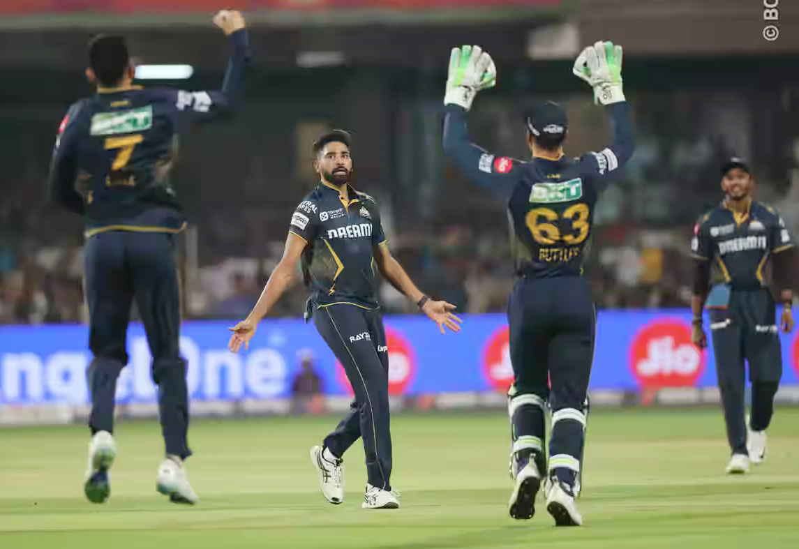 IPL: मोहम्मद सिराज ने बरपाया कहर, गुजरात की आसान जीत