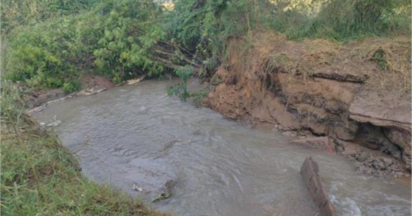 किसानों की मेहनत पर पानी फिरा