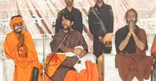 धीरेन्द्र कृष्ण शास्त्री का विरोधियों को संदेश